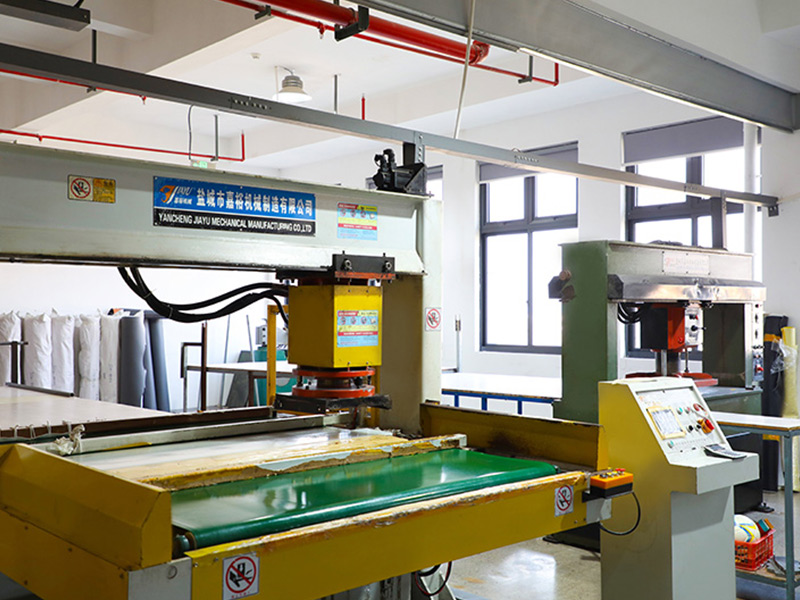 বাস্কেটবল চামড়া কাটা