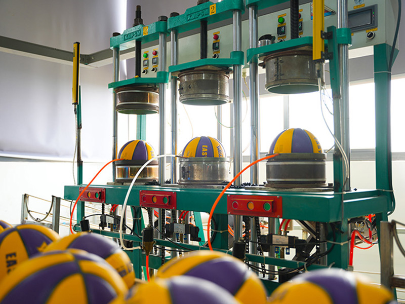 ছাঁচনির্মাণ